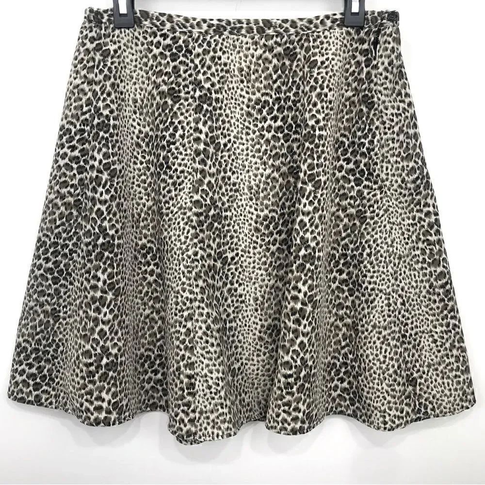 Casual Corner Cheetah Print Lightweight A line Mini Skirt